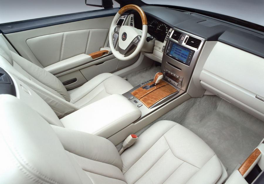  Cadillac XLR Roadster 2004 года  (фото 88 из 128)